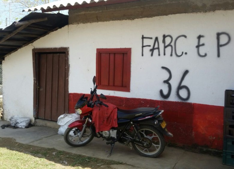 Las disidencias de las Farc han impuesto medidas de control social y de movilidad a los habitantes de varias veredas de Briceño e Ituango. La población civil denuncia las afectaciones. FOTO cortesía