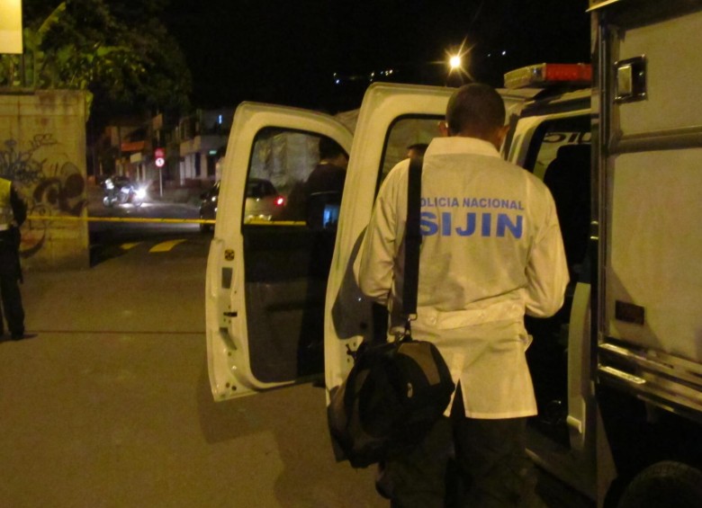 La Sijín de la Policía se encargó del levantamiento de los cadáveres y la respectiva diligencia judicial de investigación. FOTO ARCHIVO