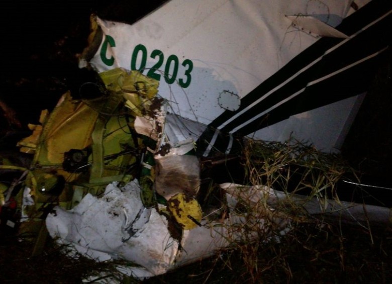 Avioneta se estrelló y explotó cerca al aeropuerto de Ibagué