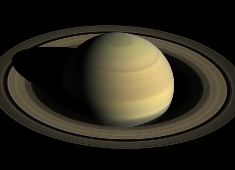 Saturno y sus anillos vistos por la nave Cassini, que finalizó misión en 2017. No es el único planeta que los tiene, aunque sí donde mejor conservados están. FOTO Nasa/JPL