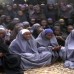 AFP - Una imagen del video donde se ven las ni&#241;as secuestradas por el grupo extremista isl&#225;mico nigeriano Boko Haram. Se ha convertido en una causa mundial la liberaci&#243;n de las ni&#241;as.