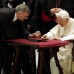 Foto Reuters - El tuit fue enviado despu&#233;s de que el Papa, de 85 a&#241;os, lo escribiera en una pantalla t&#225;ctil al final de su audiencia semanal general en el Vaticano ante miles de personas.