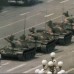 AP - 5 de junio de 1989. El &#237;cono de Tiananmen a&#250;n es el ciudadano (&quot;Hombre del tanque&quot;) desafiando los blindados que se dirig&#237;an hacia el este de Beijing Changan Blvd, cerca de la Plaza de Tiananmen.