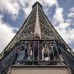 AFP - &quot;Se trata de reinventar la primera planta y el monumento, de hacerlo atractivo no solo a los turistas extranjeros sino tambi&#233;n a los franceses&quot;, declar&#243; Moatti aludiendo al deseo expresado por Hidalgo de atraer a &quot;aquellos que ya conoc&#237;an la torre&quot; con &quot;un nuevo punto de vista sobre todo un s&#237;mbolo de Francia&quot;.