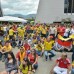 @AlcaldiadeMed - Con camisetas rojas y amarillas Medell&#237;n disfrut&#243; del encuentro entre la Selecci&#243;n Colombia y Brasil. El parque El Poblado, parque Lleras, avenida 33 y la plazoleta del Centro Administrativo La Alpujarra fueron los lugares de encuentro.