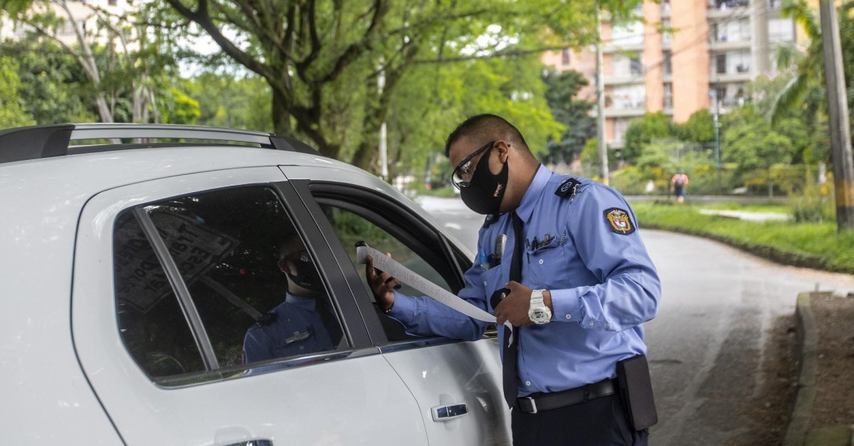 Envigado aplica amnistía para morosos de multas de tránsito