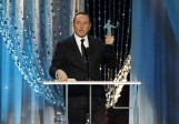 Kevin Spacey acepta el premio a la Mejor Actuación en una serie dramática por su papel en House of Cards. FOTO Reuters