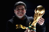 Talentoso como pocos, polémico en lo político, Diego Armando Maradona tuvo una vida de altibajos, desde coronarse campeón del mundo hasta luchar contra las drogas. Foto: EFE