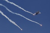Asimismo, recreó a los espectadores la presentación de Estados Unidos con cuatro F-16, reconocido en la industria aérea por haber sido el primer avión especializado en combate aéreo. FOTO EFE