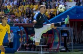 Cuando el partido iba 0-0 el árbitro pidió la revisión de una jugada polémica al VAR, lo que derivó en el cobro de un penalti que representaría el primer gol de Francia, que terminaría ganando el encuentro por 2-1. Foto: Juan Antonio Sánchez, enviado especial