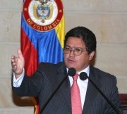 Colprensa-BogotáEl senador liberal Héctor Elí Rojas, vocero de su colectividad en el Congreso, no descarta la posibilidad de sacar a su partido de la actual contienda electoral. Alega falta de garantías de seguridad.
