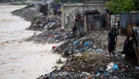 Mourad Wahba, representante especial adjunto del secretario general de la ONU para Haití, dijo que “gran parte de la población” había sido desplazada por Matthew y que al menos 10.000 estaban en refugios. (Puerto Príncipe, Haití. FOTO Reuters)