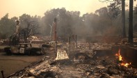 Según esta fuente, el fuego ya ha devorado más de 4.000 hectáreas y ha provocado la evacuación de cientos de personas de sus casas. FOTO EFE