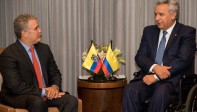 El presidente Duque con el presidente de Ecuador, Lenin Moreno. FOTO: EFE