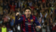 Dos genialidades de Leo Messi en dos minutos y un gol en el último suspiro de Neymar decidieron un enorme partido del Barcelona. FOTO AFP