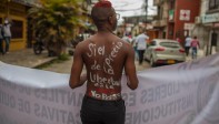 La marcha fue masiva debido a que los pobladores de Chocó afirman que los gobiernos locales y nacional tienen deudas históricas con el departamento. Foto: El Murcy