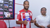 Alberto Rodríguez: Capitán de la Selección de Perú que clasificó al Mundial de Rusia. Juega como defensa Central y hará parte del Junior. FOTO CORTESÍA EL HERALDO