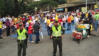 A las 9:50 de la mañana centenares de personas iniciaron la marcha del No+ en el Teatro Pablo Tobón Uribe. FOTO JULIO CESAR HERRERA