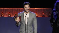 9. Juanes regresa a los Premios Grammy Latino para recibir el galardón a Mejor Álbum Pop Rock por ‘Loco de amor’. Ceremonia en el MGM Grand Garden Arena el jueves 20 de noviembre 2014, en Las Vegas. FOTO: AP.