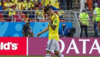 Tras la expulsión de Carlos Sánchez y el penalti a favor de Japón, la selección Colombia buscó el empate que llegaría de tiro libre de Juan Fernando Quintero. Al final los nipones marcaron el segundo gol de cabeza y decretaron la derrota. Foto: Juan Antonio Sánchez, enviado especial. 