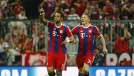 Bayern Múnich abrió el marcador a los siete, cuando Medhi Benatia cabeceó sin marca a la salida de un tiro de esquina. FOTO REUTERS