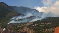 El incendio se reactivó en la mañana de este jueves. FOTO CORTESÍA