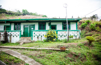 Gobernación entregará seis escuelas en Titiribí
