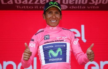 Nairo Quintana vestido de rosa en el Giro de Italia. FOTO AFP