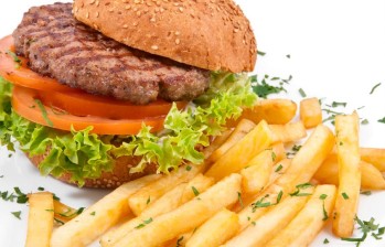 Hasta el próximo 16 de junio, 30 restaurantes del Valle de Aburrá participan en el primer concurso Burger Master de Colombia. Foto: Shutterstock