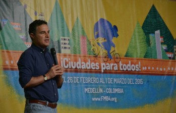 El alcalde de Medellín anunció la creación de esa nueva dependencia durante la apertura del Foro Mundial de la Bicicleta. FOTO CORTESÍA