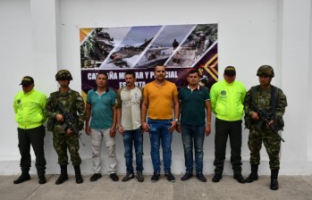 Los cuatro detenidos presuntos integrantes del Epl. FOTO CORTESÍA POLICÍA