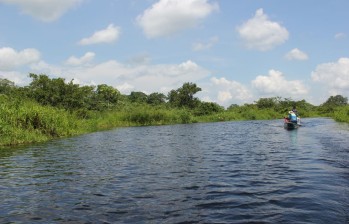 Esta es una de las últimas imágenes captadas por Corantioquia en Chiqueros, donde se observa un espejo de agua con mayor densidad y un caudal más profundo. FOTO cortesía corantioquia