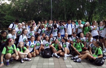 73 jugadores de fútsal -hombres y mujeres- de EE. UU. se entrenan esta semana en Medellín. FOTO cortesía US YOUTH FUTSAL 