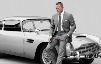 Este es el Aston Martin que usó James Bond en la más reciente producción, protagonizada por Daniel Craig. FOTO CORTESÍA