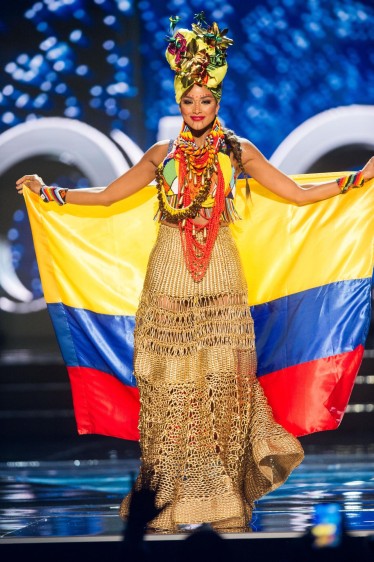 Este fue el desfile de Andrea Tovar en el traje tipico. FOTO Cortesía The Miss Universe Organization