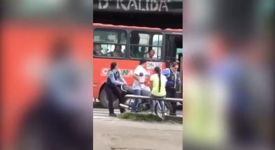 Motociclista agredió a dos agentes de tránsito en Copacabana