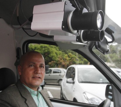 El secretario de Movilidad de Medellín, Omar Hoyos Agudelo, explicó que se quiere despejar las vías principales de la ciudad. FOTO ROBINSON SÁENZ