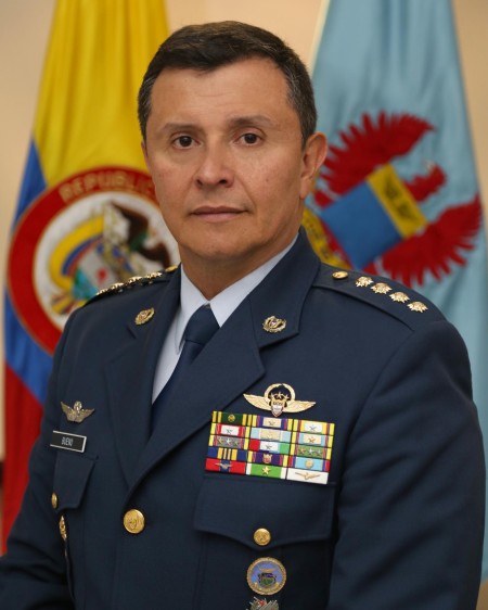 General Carlos Bueno, comandante Fuerza Aérea Colombiana 