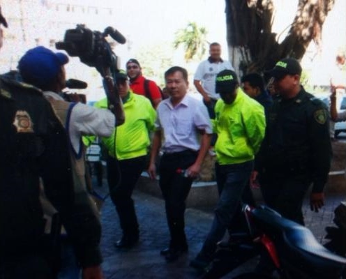 El capitán Wu Hong llegó a las 9 de la mañana a la sala 2 del complejo judicial de la Plazoleta Benkos Biohó. FOTO COLPRENSA