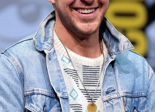 Ryan en la San Diego Comic Con de 2017. En su cuello se aprecia la medalla. 