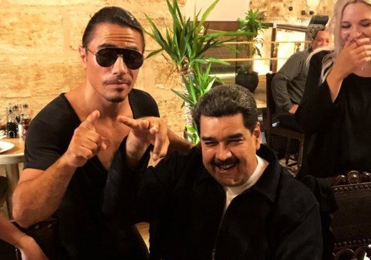 El presidente Nicolás Maduro junto a Nusret Gökçe conocido como Salt Bae.