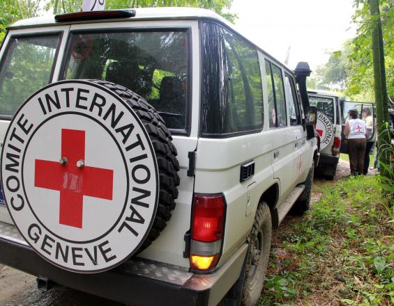 Los dos ciudadanos fueron entregados a una comisión del Comité Internacional de la Cruz Roja (CICR) en zona rural de Chocó. FOTO Colprensa