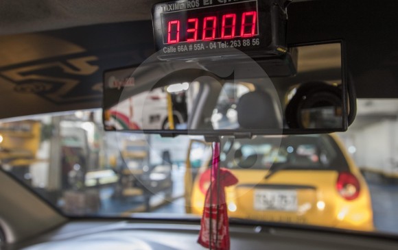 Descripción: cambio de tarifa en los taximetro . Personajes: .Fecha de evento: 12/08/2016. Foto: Robinson Sáenz Vargas