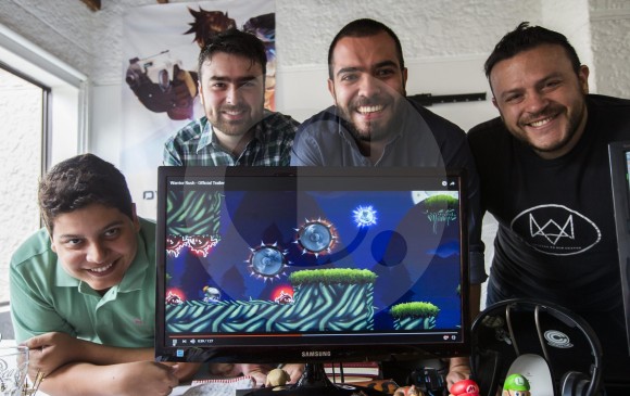 De izquierda a derecha: Juan Pablo, Diego, Jorge y Daniel con Warrior Rush. Regresarán a Colombia en noviembre con más experiencia en el universo de los videojuegos. FOTO julio césar herrera 