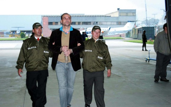 En 2008, el Gobierno de Álvaro Uribe Vélez decidió dar vía libre a la extradición de 14 de los exjefes paramilitares a Estados Unidos, uno de ellos fue Salvatore Mancuso (foto). FOTO Archivo 