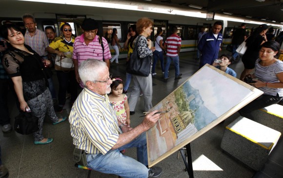 Juan José Ruiz pintó en San Antonio; Libertad Zanabria, en Envigado; Nancy Samur, en Exposiciones; Consuelo Ramírez, en Hospital, y Élmer Restrepo, en Universidad. FOTOS Manuel Saldarriaga