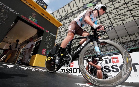 Cyril Gautier en la contrarreloj individual del Tour de Francia. FOTO REUTERS