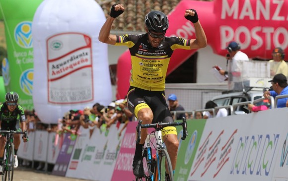 Tercera etapa que gana en Vueltas a Colombia José Serpa, ayer entre Barrancabermeja-Puerto Boyacá. El año pasado Tunja-Sopó y en 2006 Santa Rosa de Cabal-Ciudad Bolívar. FOTO Strongman