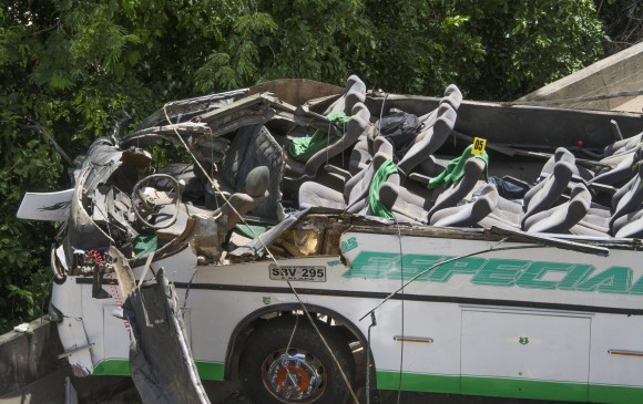 En el accidente de tránsito en la vía San Jerónimo murieron 9 personas de la empresa de Flores El Trigal de Rionegro. FOTO ROBINSON SÁENZ VARGAS