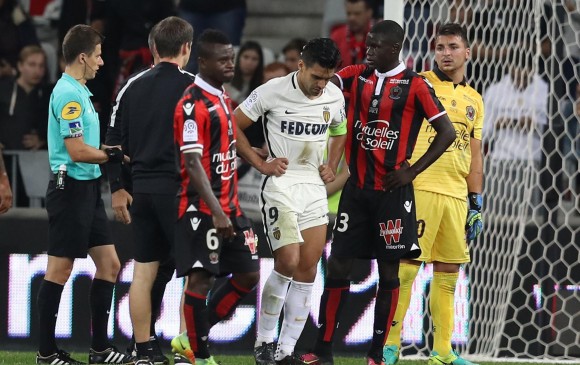 Falcao no logra encadenar más de tres partidos consecutivos. Ayer salió lesionado. FOTO afp